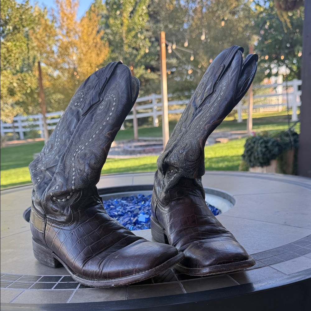 Womens Ferrini boots size 8.5